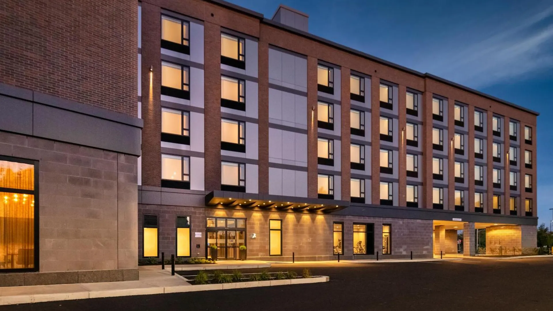 Where to Stay Near ICA Boston: 5 Airport Hotel Picks