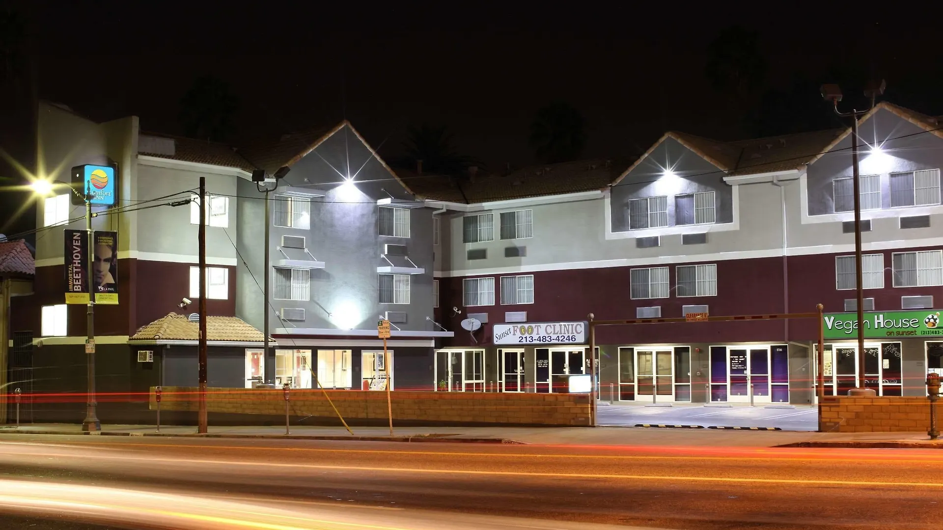 Staying Near Hollywood Wax Museum: 11 Budget Hotels Compared