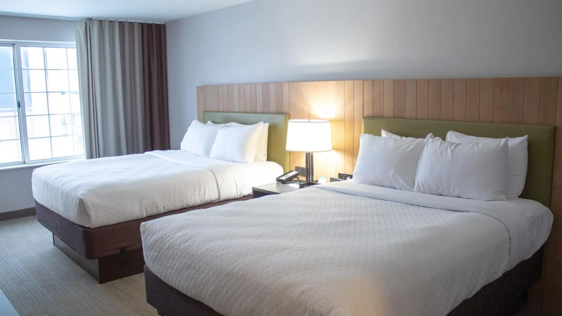 15 Romantic Hotels In The Midwest Worth Booking For Couples