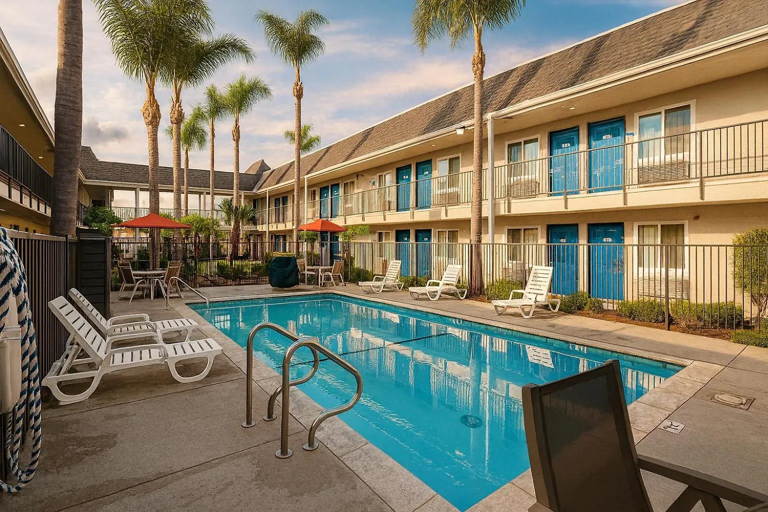 4 Motel 6 Hotels Near Westminster for No-Frills Disneyland Access