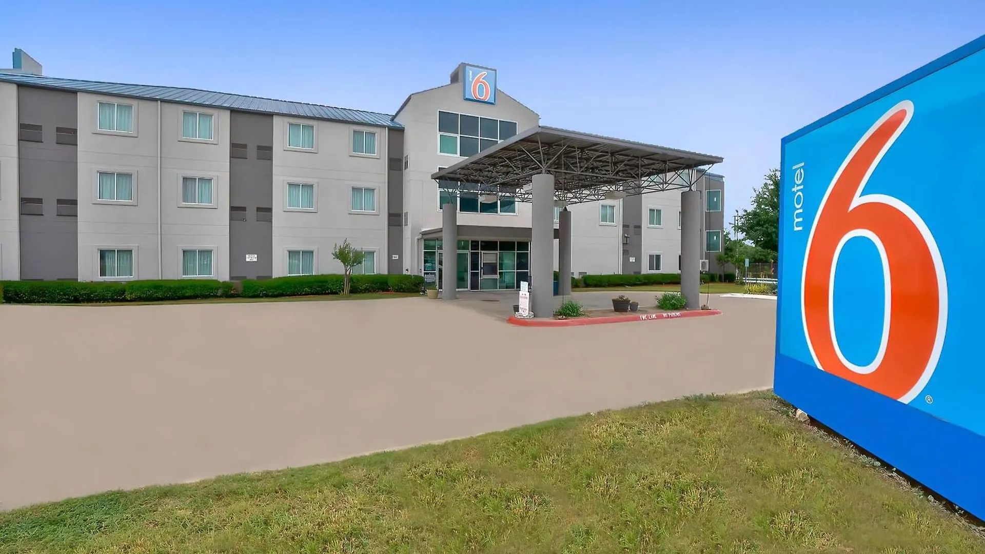 4 Standout Design Hotels Near NAS JRB Fort Worth Worth Booking