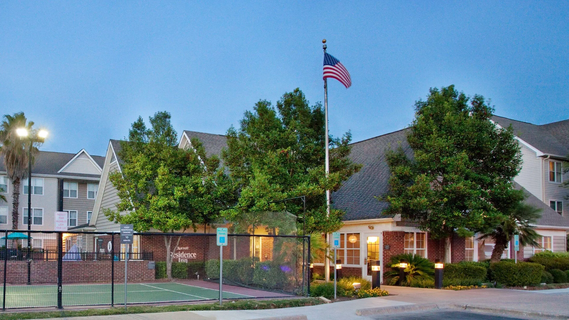 4 Hotels Near Round Rock Roller Rink for Easy Austin Access