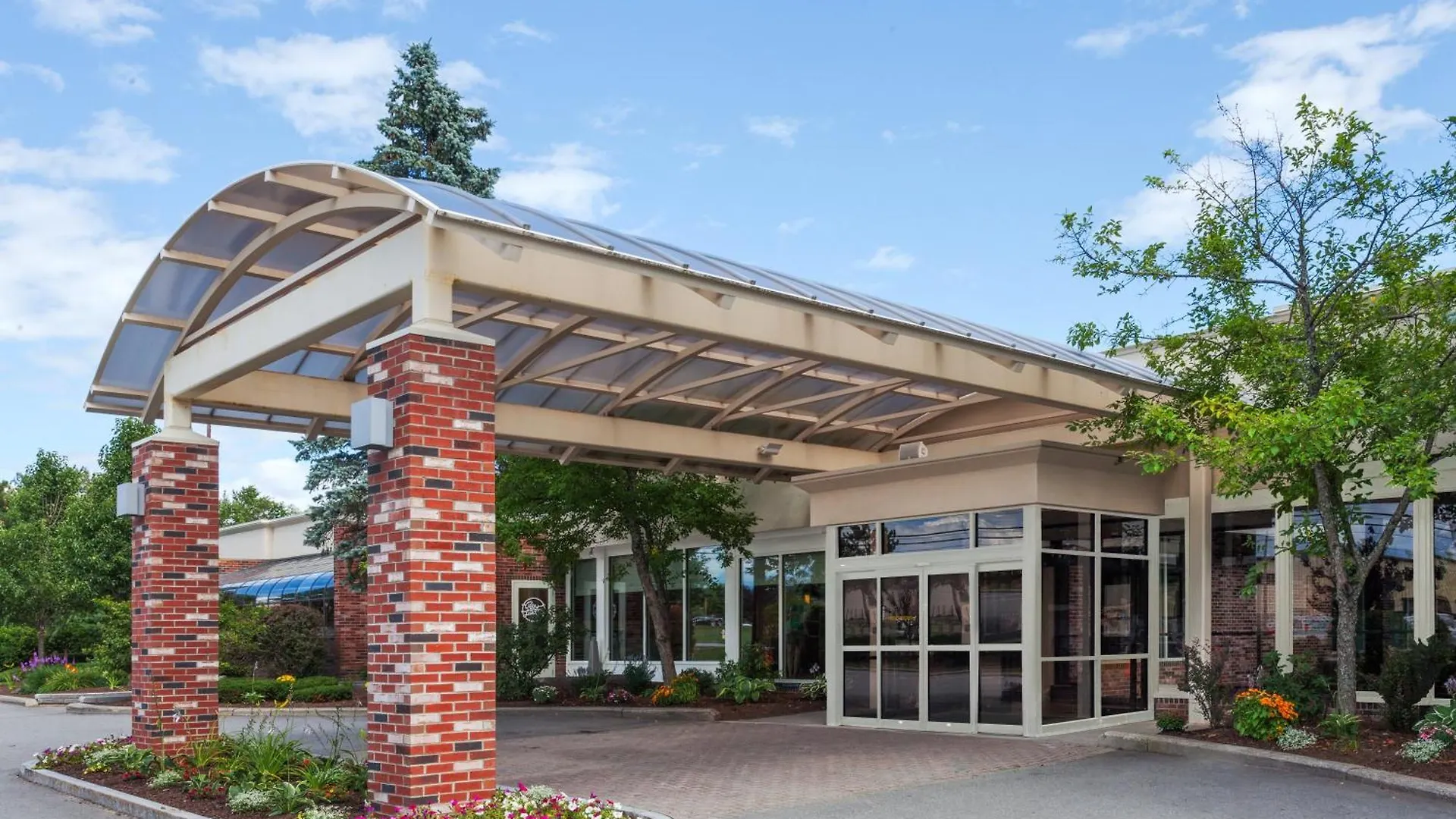 4 Holiday Inn Hotels in New England for Every Type of Trip