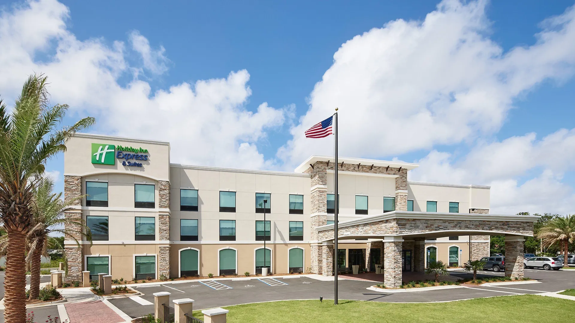 3 Smart Central Hotels Near Shoreline Park Worth Booking