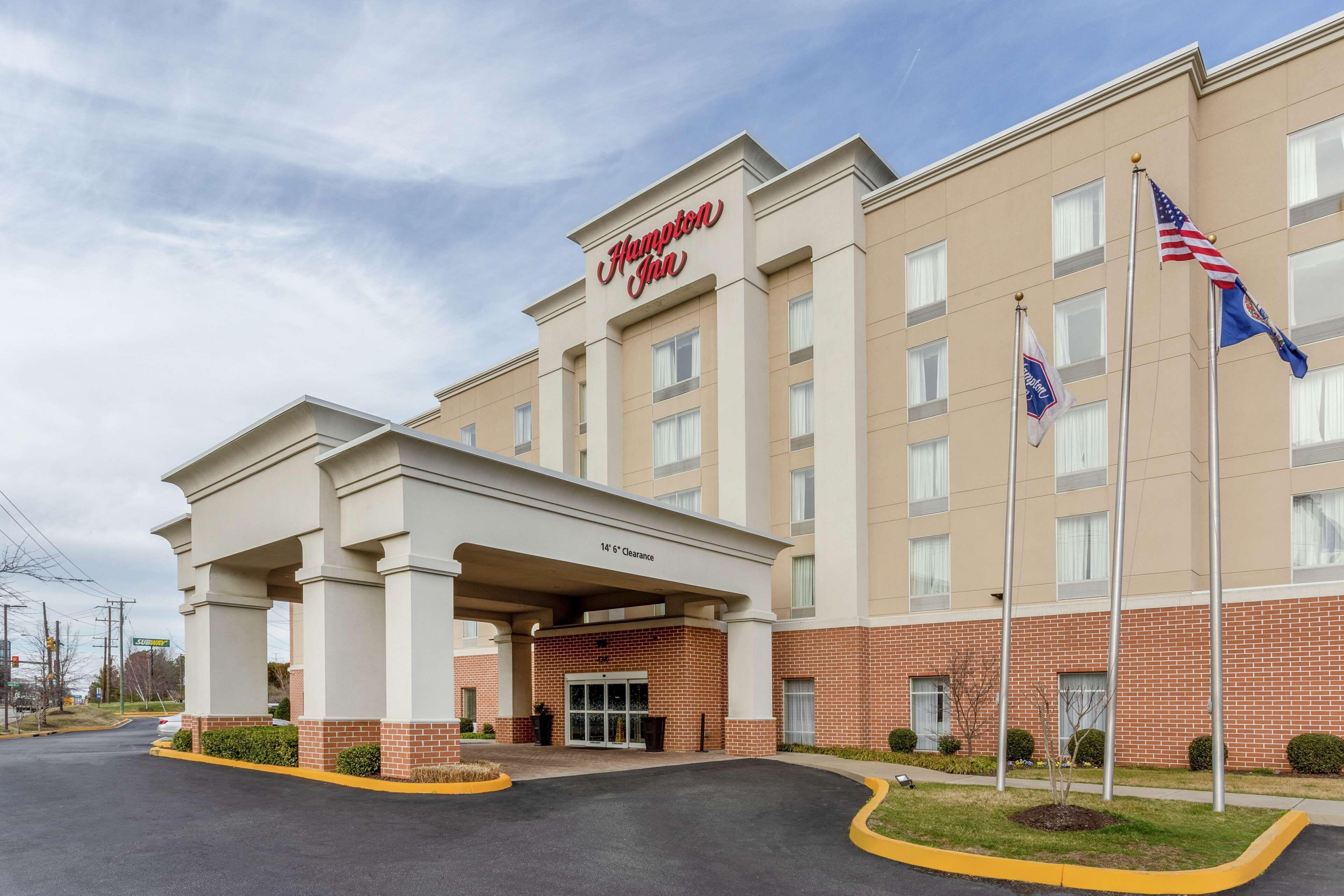 7 Business Hotels Near Ebenezer Baptist Church That Deliver