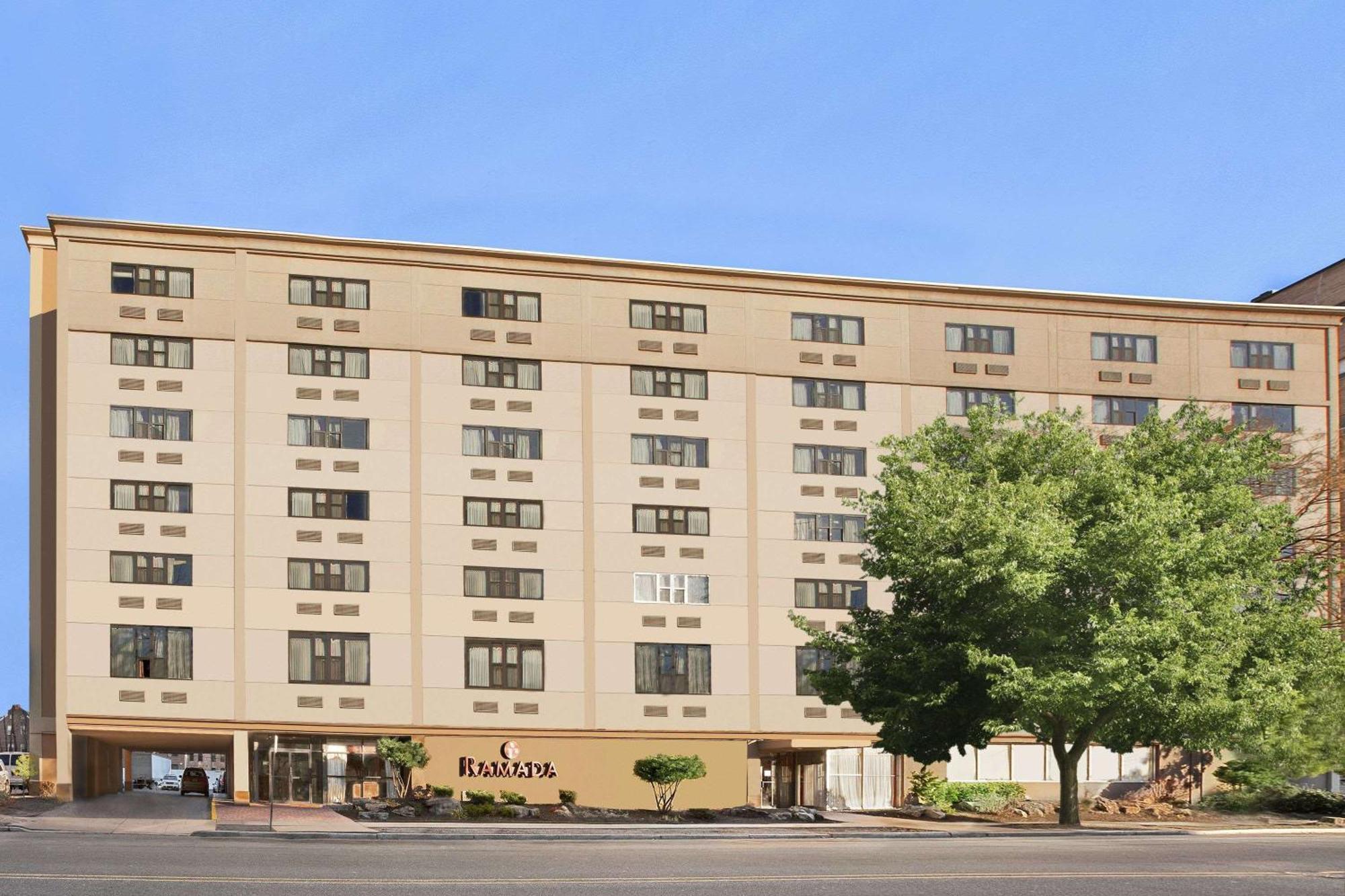 4 Smart Airport Hotels Near Orange Recreation Dept Worth Booking