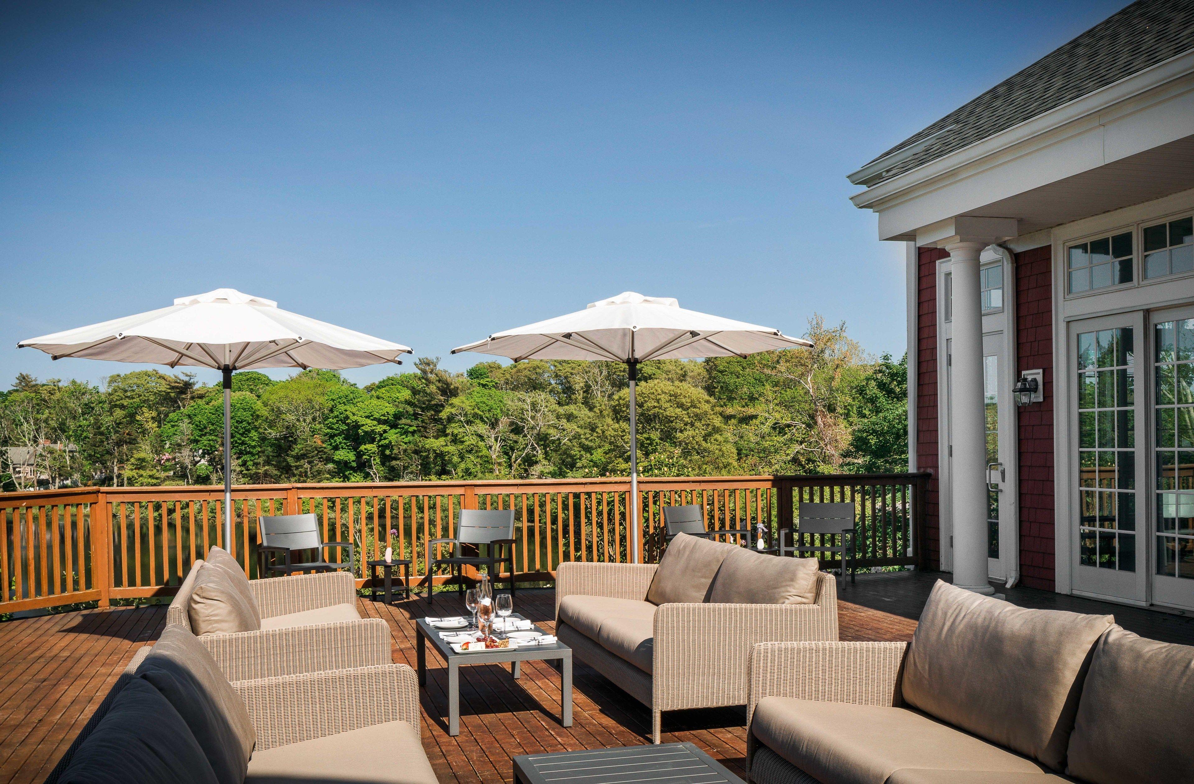 5 Central Hotels Near Old Silver Beach That Deliver